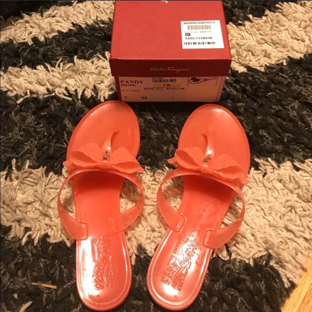 salvatore ferragamo peachy pink jelly sandals